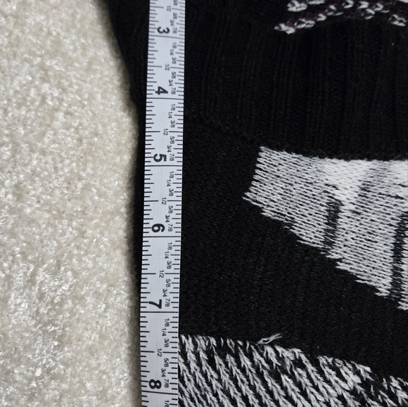 Vanity Acrylic Cardigan - Picture 12 of 16